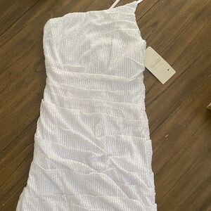 White One-Shoulder Dress